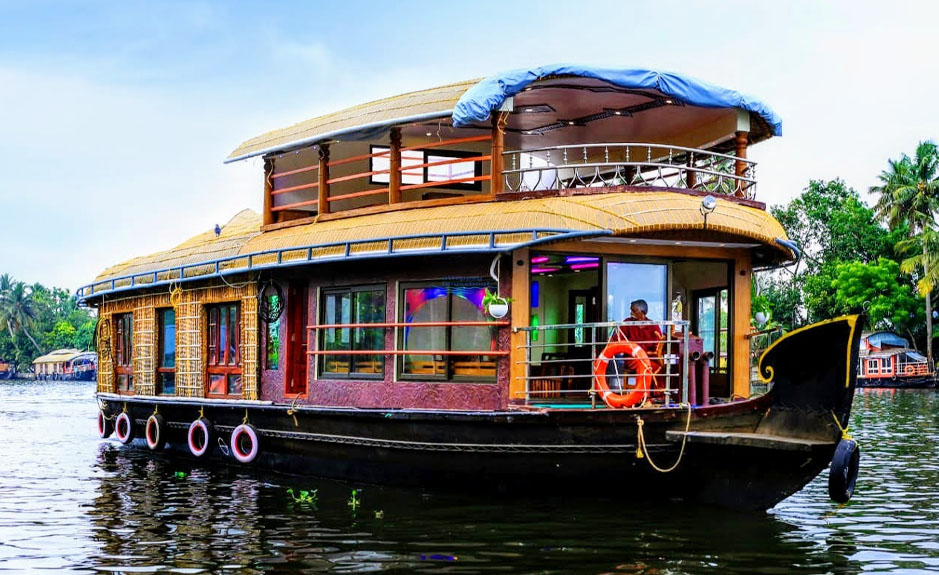 Premium Houseboats